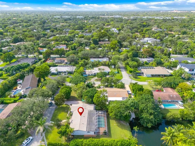 $11,000 | 7021 Southwest 107th Street, Pinecrest, FL 33156