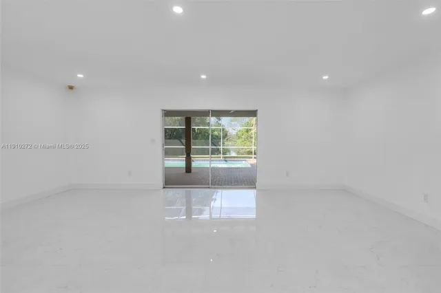 $11,000 | 7021 Southwest 107th Street, Pinecrest, FL 33156