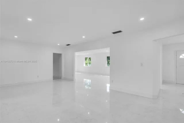 $11,000 | 7021 Southwest 107th Street, Pinecrest, FL 33156