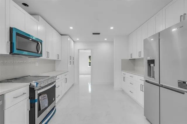 $11,000 | 7021 Southwest 107th Street, Pinecrest, FL 33156