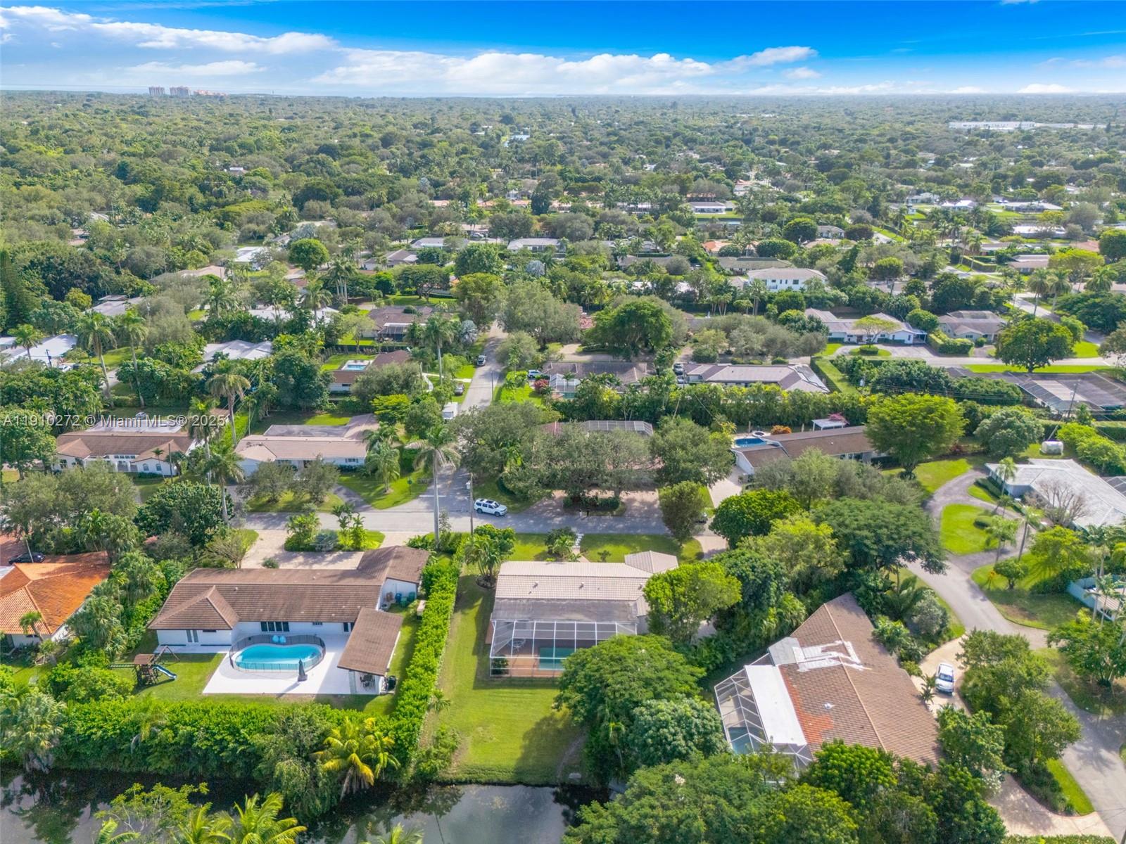 7021 Southwest 107th Street Pinecrest, FL 33156 - Photo 4 of 44