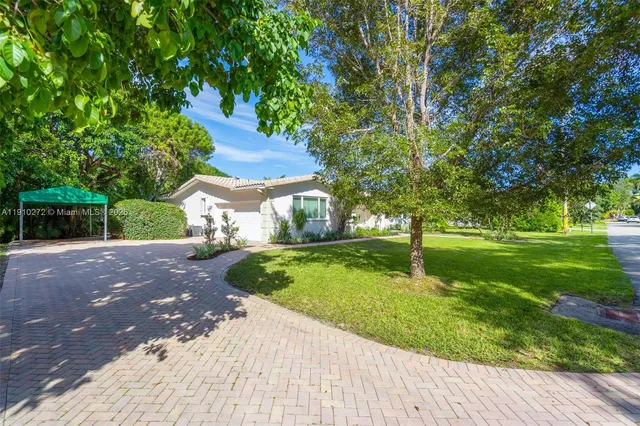 $11,000 | 7021 Southwest 107th Street, Pinecrest, FL 33156