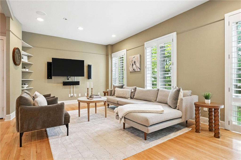 140 North Woodland Road Pittsburgh, PA 15232 - Photo 12 of 38 a living room with furniture and a flat screen tv