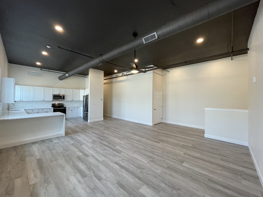 449 Central Street, Unit 1 Lowell, MA 01852 - Photo 8 of 28