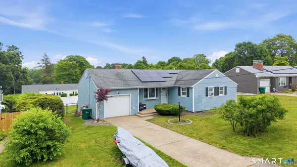 $399,000 | 10 Miller Avenue, Waterford, CT 06375
