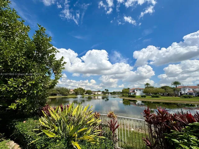 $1,250,000 | 7943 Northwest 111th Court, Doral, FL 33178