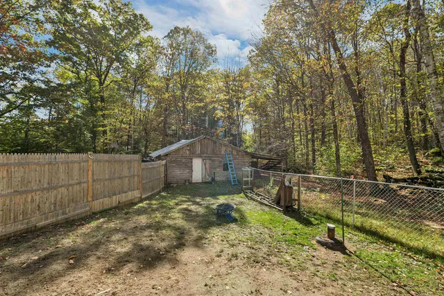 $439,900 | 232 Kilton Pond Road, Grafton, NH 03240