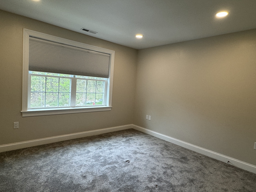 165 Cambridge Road, Unit 17 Woburn, MA 01801 - Photo 18 of 26