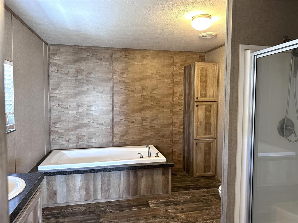 164 Lakeview Drive Coleman, TX 76834 - Photo 8 of 20