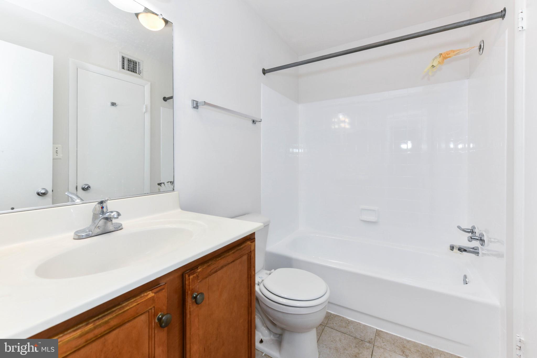 11655 Chesterfield Court, Unit E Reston, VA 20190 - Photo 13 of 58 Gallery Image 13