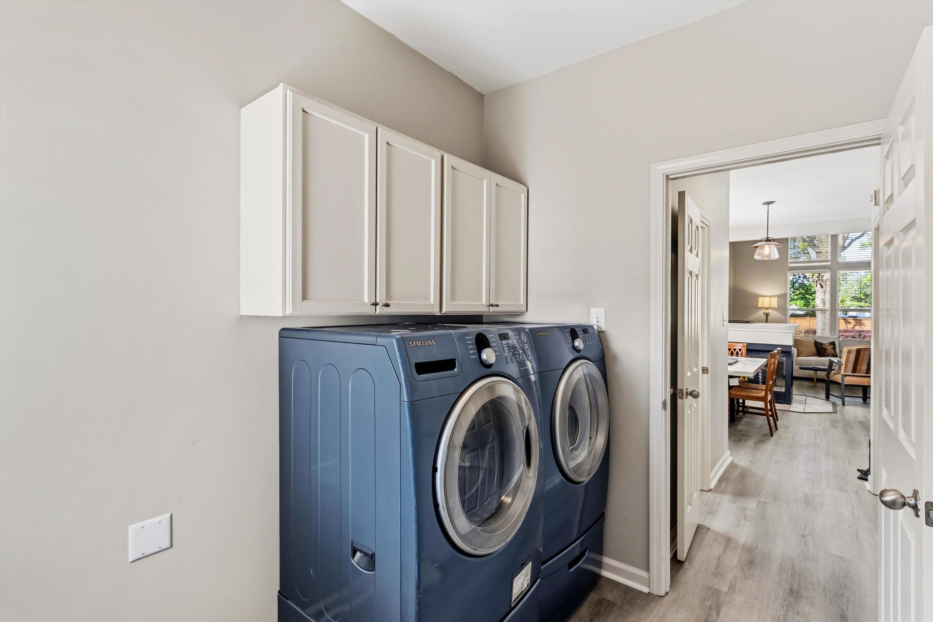 1182 Isle View Drive Memphis, TN 38103 - Photo 22 of 27 a utility room with dryer and washer