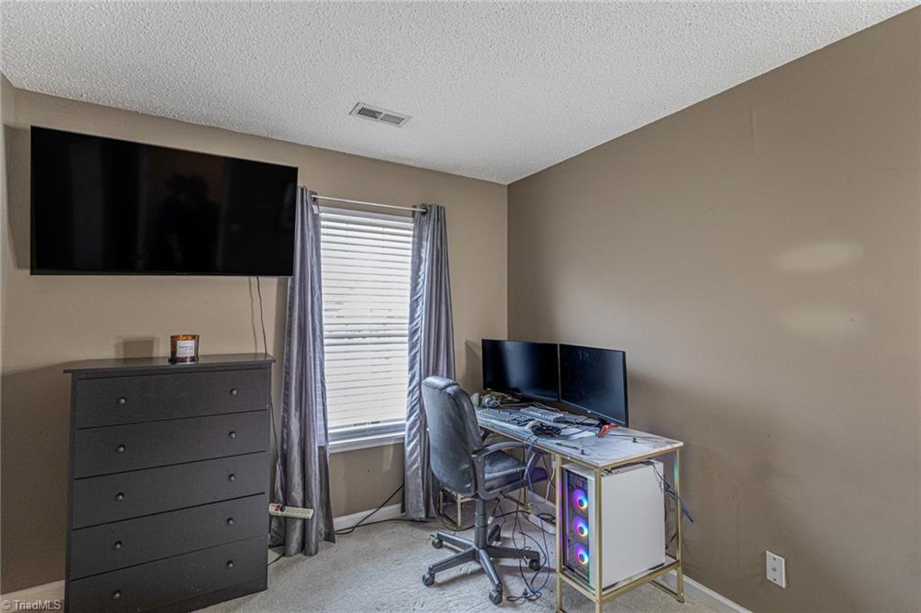 3610 Country Ridge Road Greensboro, NC 27405 - Photo 18 of 22 Gallery Image 18