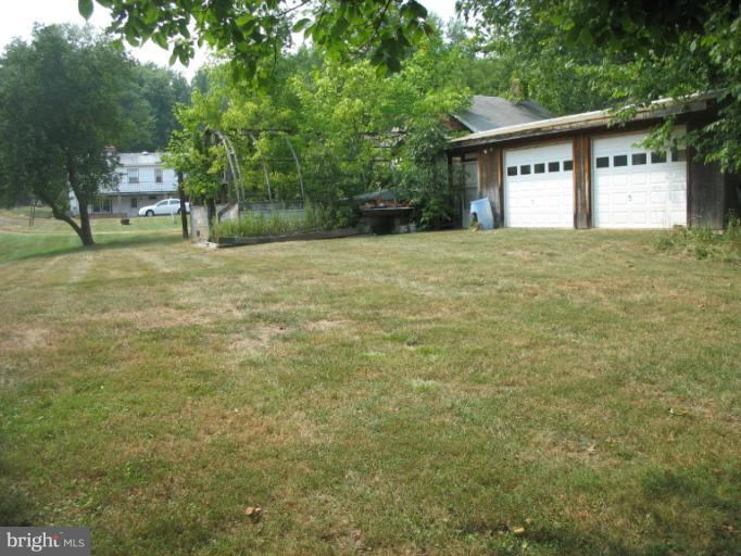 7019 Linganore Road New Market, MD 21774 - Photo 25 of 30 Exterior (Rear)