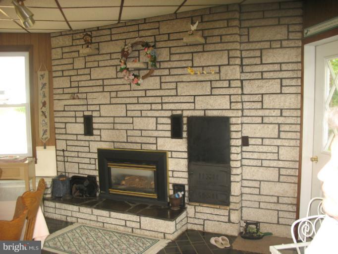 7019 Linganore Road New Market, MD 21774 - Photo 9 of 30 Family Room