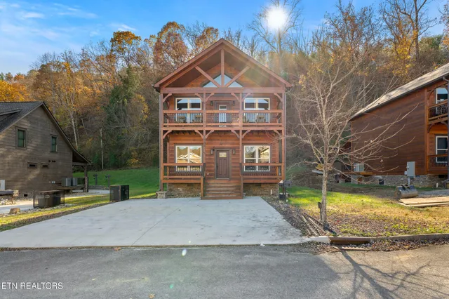 $699,000 | 3131 Cherokee Valley Drive, Sevierville, TN 37862