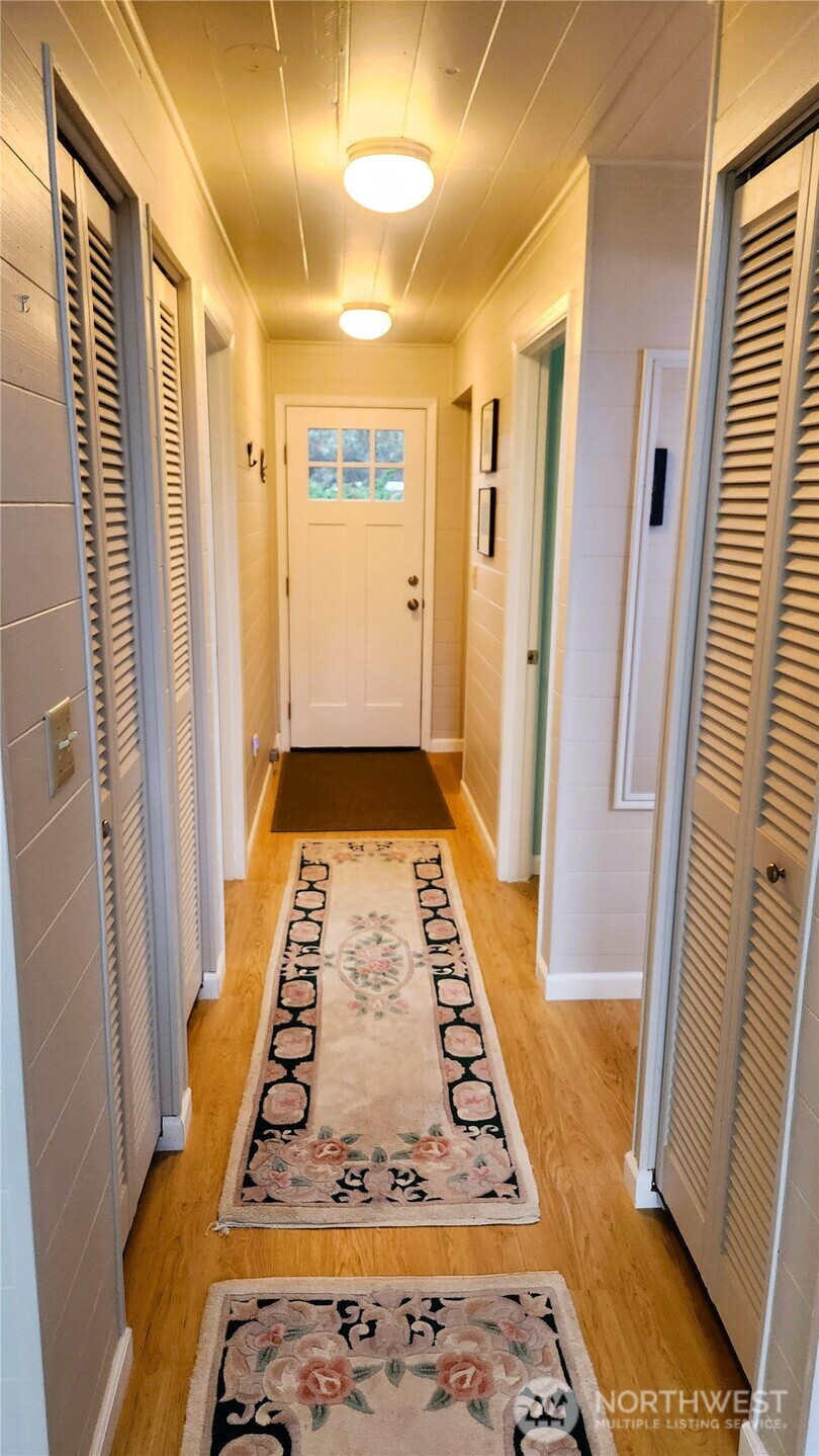 8130 Cowichan Road Blaine, WA 98230 - Photo 16 of 38