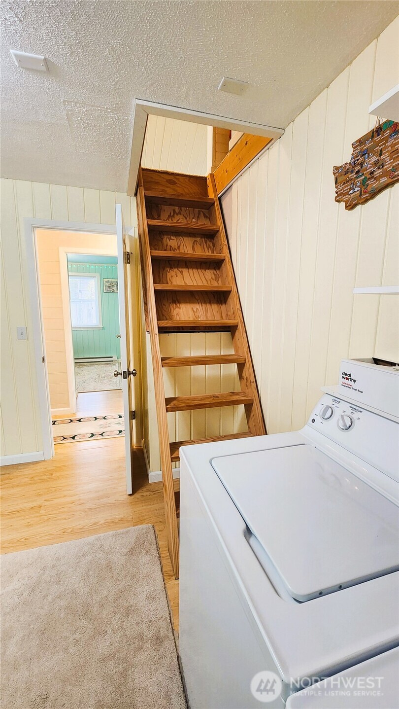 8130 Cowichan Road Blaine, WA 98230 - Photo 21 of 38