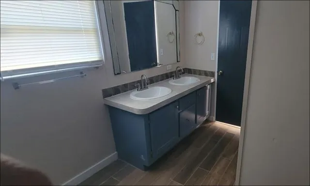 $1,650 | 404 West Cleveland Street, Unit 1/2, Elgin, TX 78621