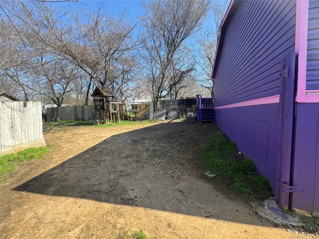 $1,650 | 404 West Cleveland Street, Unit 1/2, Elgin, TX 78621