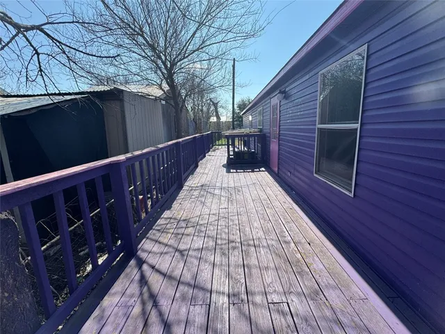 $1,650 | 404 West Cleveland Street, Unit 1/2, Elgin, TX 78621