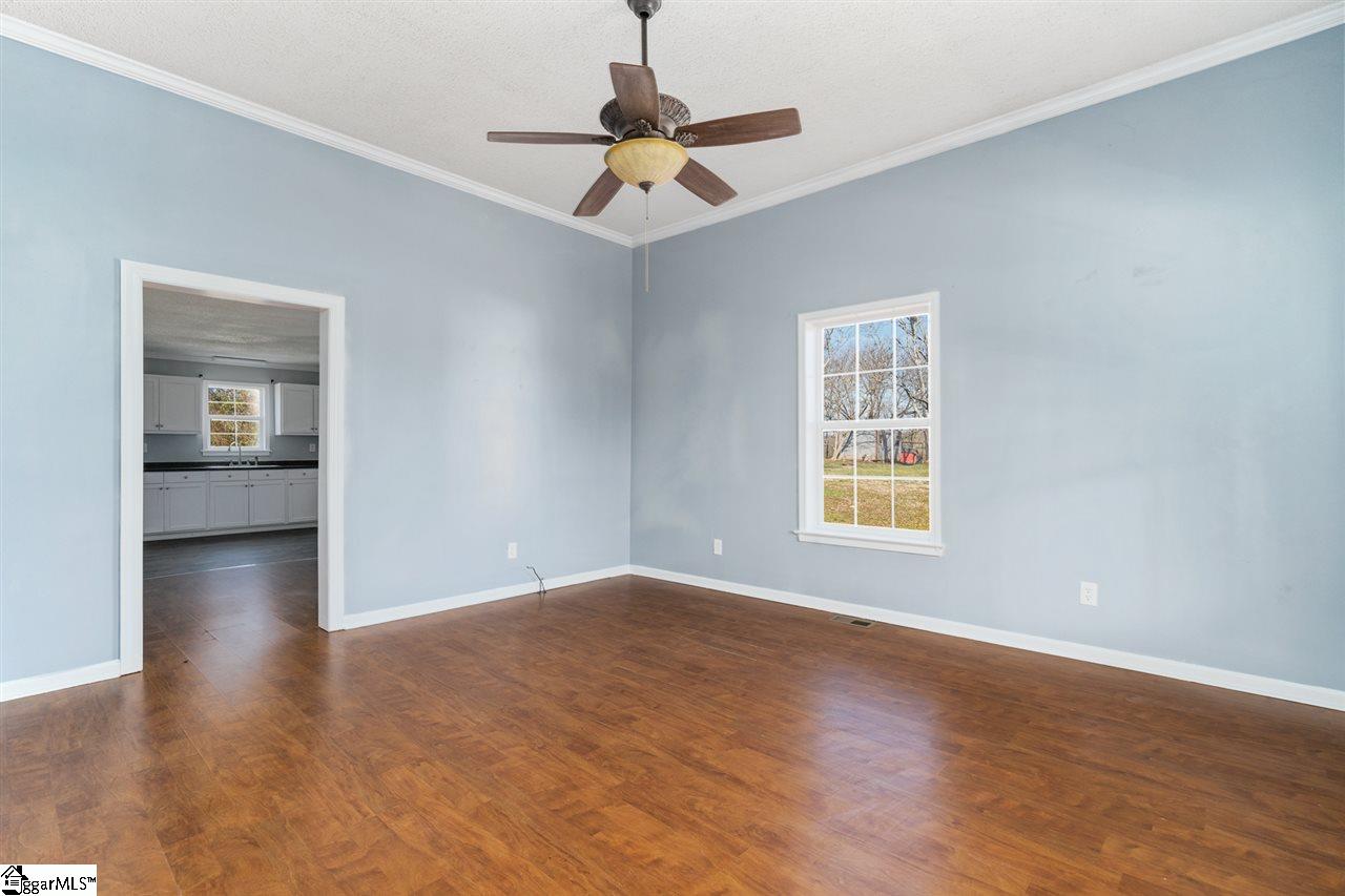 14 Finley Street Pelzer, SC 29669 - Photo 4 of 19