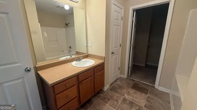 $1,940 | 5025 Village Run Drive, McDonough, GA 30252