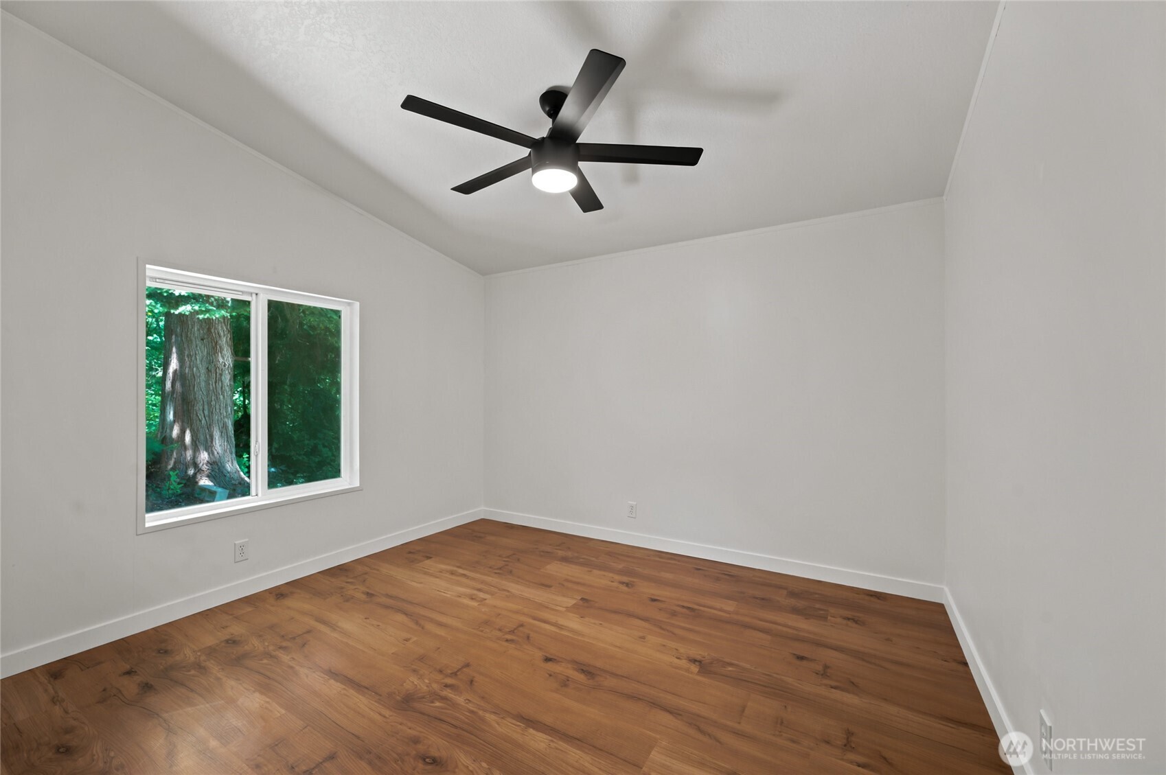 111 Shallow Shore Road Bellingham, WA 98229 - Photo 20 of 35