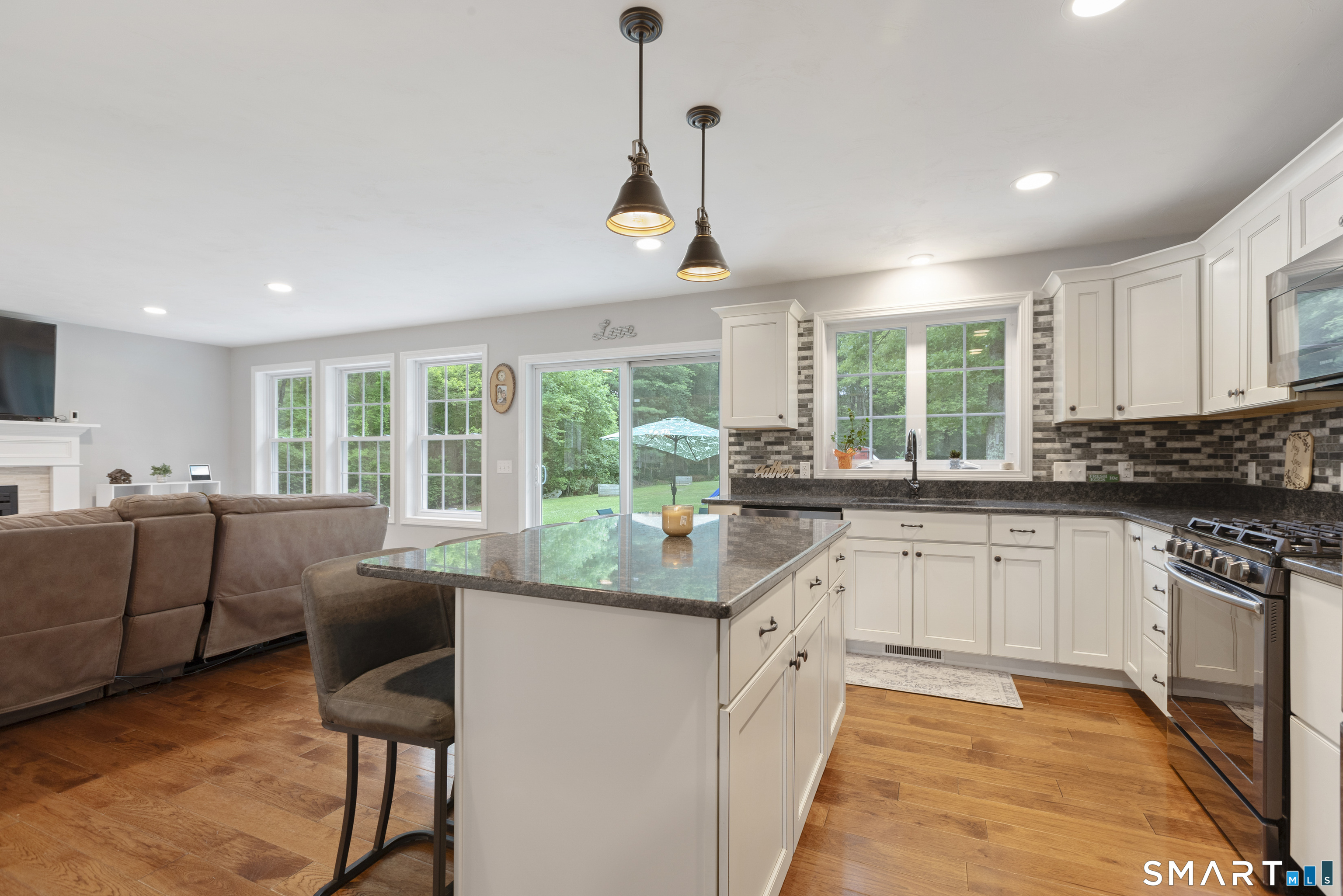 501 Quaddick Road Thompson, CT 06277 - Photo 6 of 39