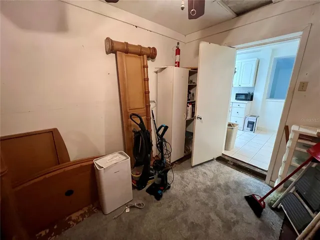 a view of utility room