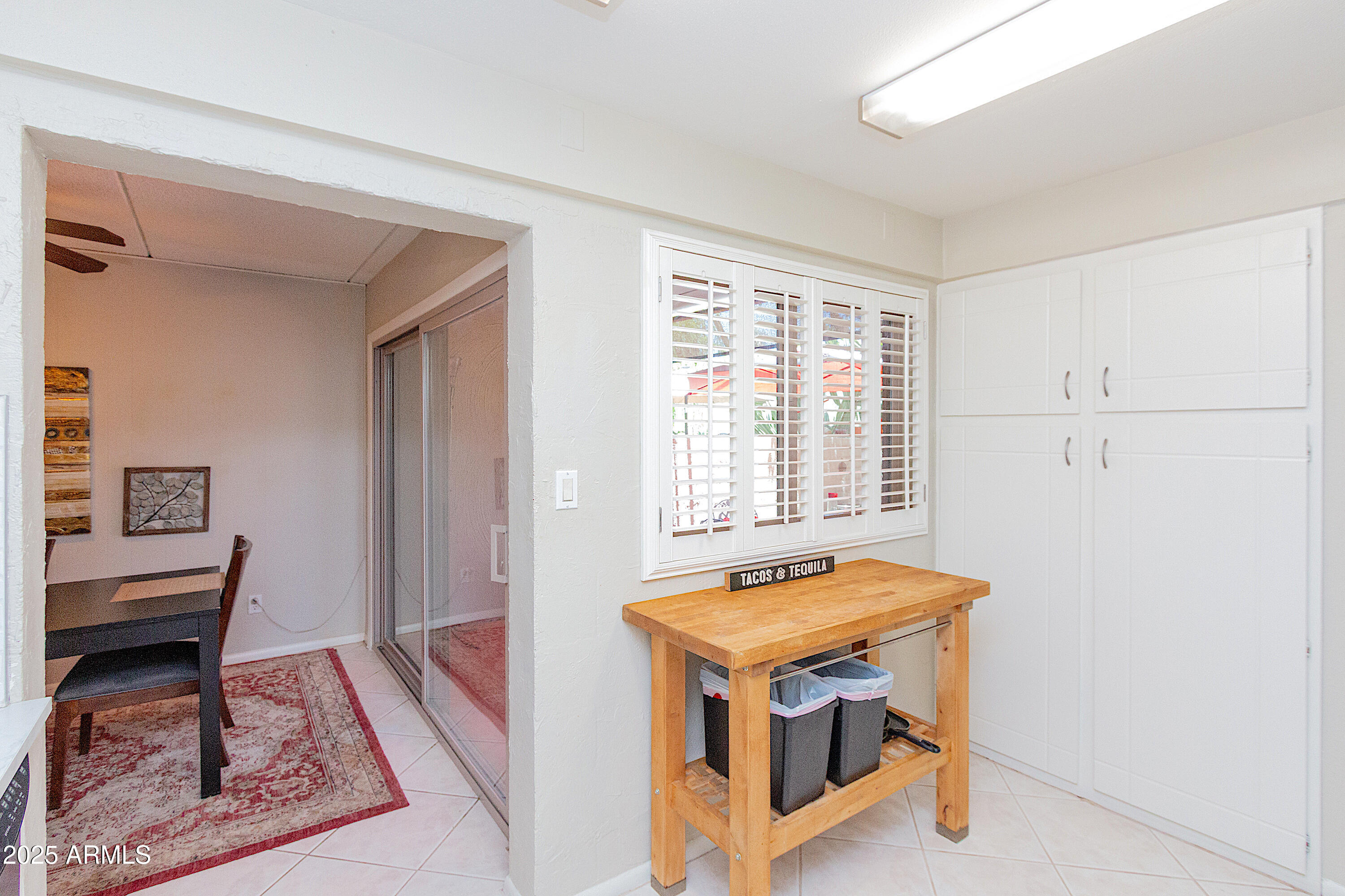 4201 East Camelback Road, Unit 51 Phoenix, AZ 85018 - Photo 8 of 28 4201 E Camelback Rd #51-6