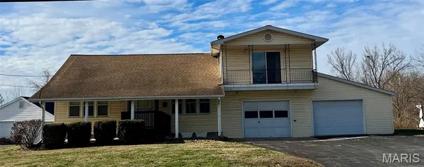 $90,000 | 4620 North Alby Street, Godfrey, IL 62035