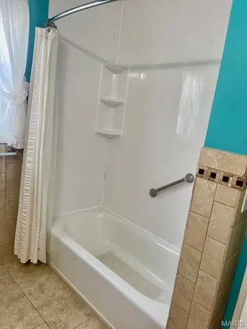 $104,900 | 4620 North Alby Street, Godfrey, IL 62035