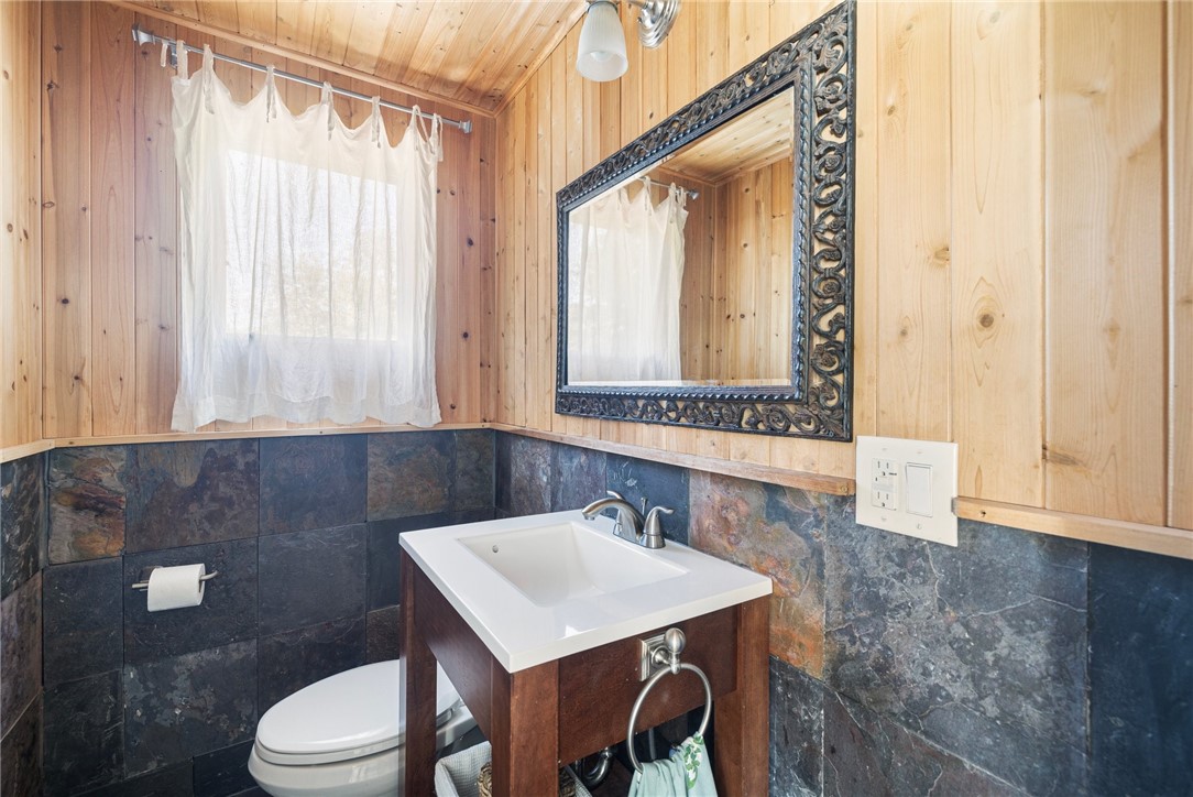 4 Brant Road South South Kingstown, RI 02879 - Photo 23 of 46 half bath