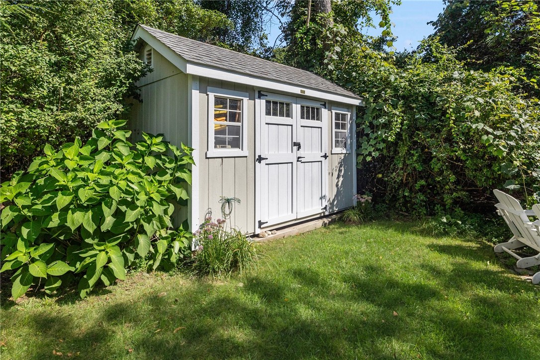 4 Brant Road South South Kingstown, RI 02879 - Photo 9 of 46 Gallery Image 9