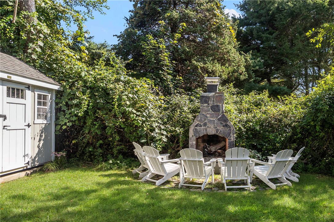 4 Brant Road South South Kingstown, RI 02879 - Photo 10 of 46 Gallery Image 10