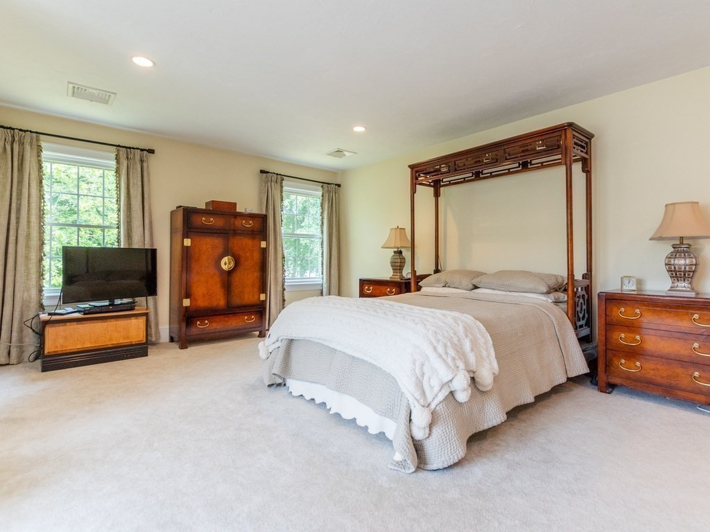 16 Elwin Road Natick, MA 01760 - Photo 18 of 42 Gallery Image 18