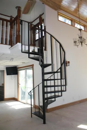 $299,000 | 22951 Riverside Drive, Mendon, MI 49072