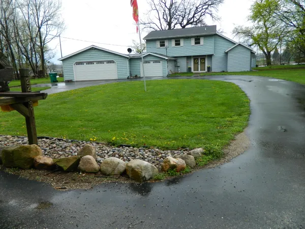 $299,000 | 22951 Riverside Drive, Mendon, MI 49072