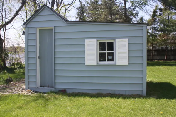 $299,000 | 22951 Riverside Drive, Mendon, MI 49072