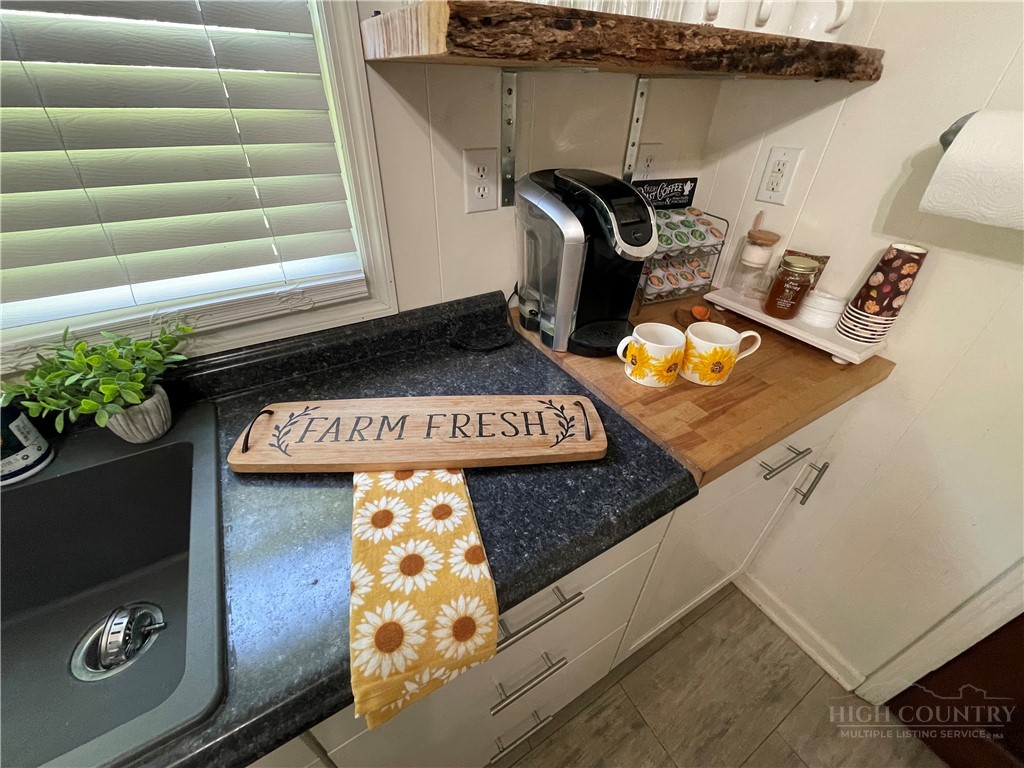 250 Mash Stuart Road West Jefferson, NC 28694 - Photo 6 of 43 Gallery Image 6