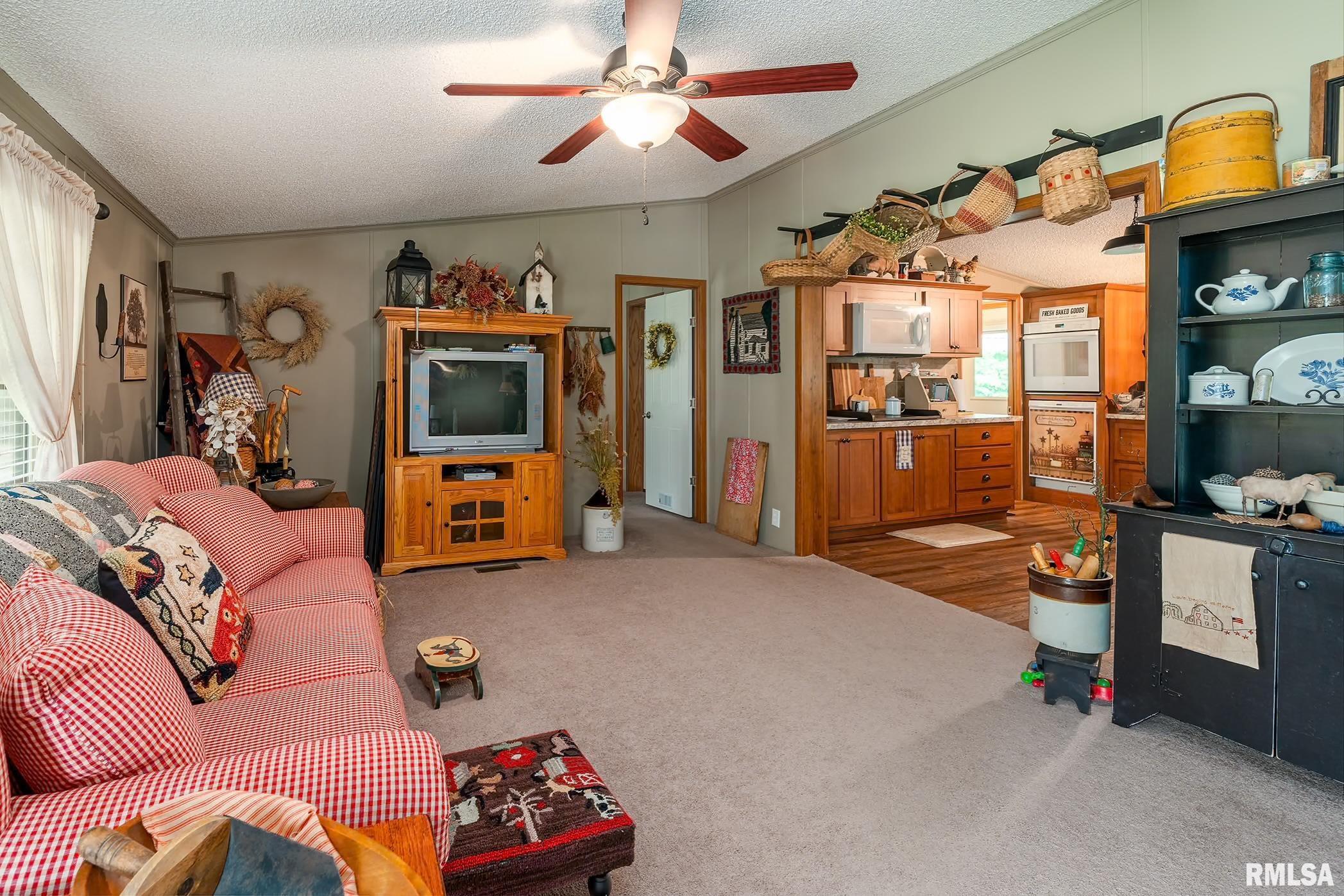 1380 Woolard Road Eldorado, IL 62930 - Photo 6 of 49