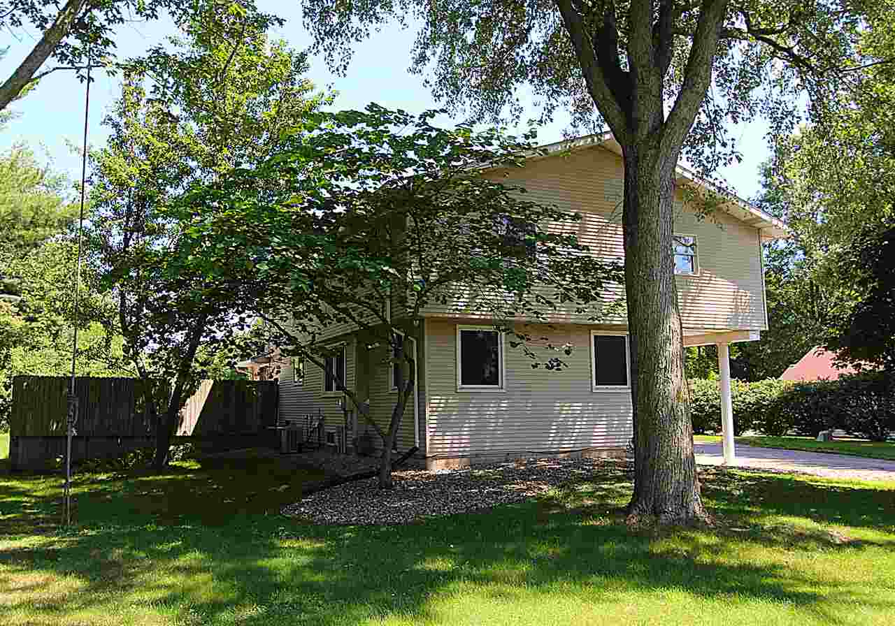 15243 Kelly Road Mishawaka, IN 46544 - Photo 2 of 26
