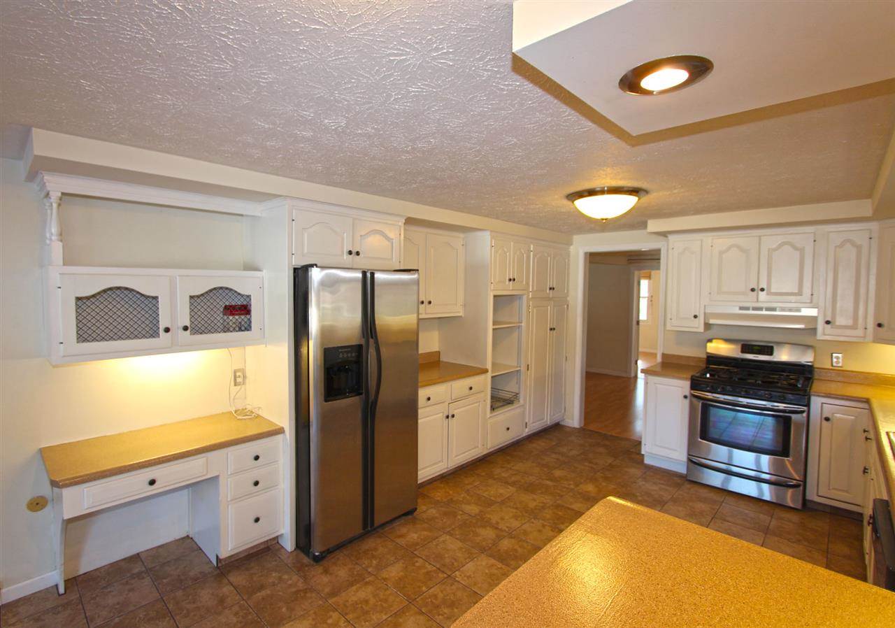 15243 Kelly Road Mishawaka, IN 46544 - Photo 3 of 26