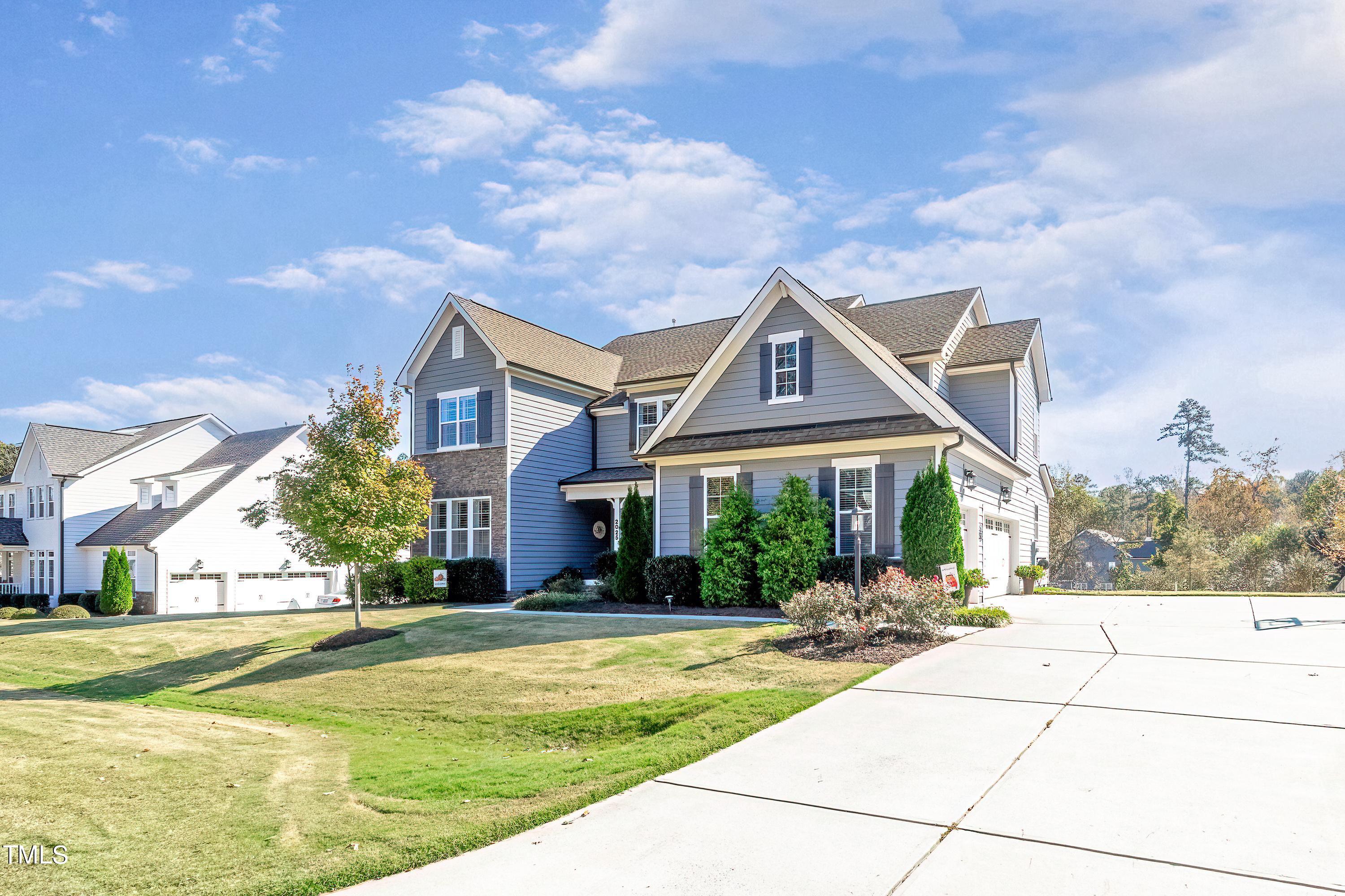 2025 Braeburn Drive Apex, NC 27539 - Photo 3 of 71 1000004781