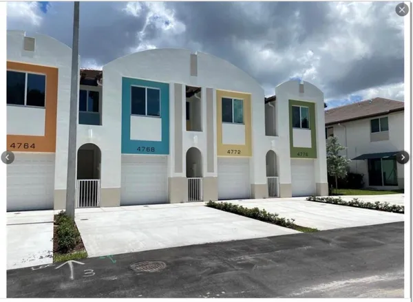 $3,000 | 4772 Southwest 63rd Terrace, Davie, FL 33314