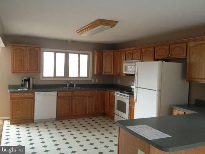 629 Doom Peak Road Linden, VA 22642 - Photo 8 of 30 Kitchen