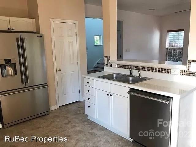4939 Prosperity Ridge Road Charlotte, NC 28269 - Photo 3 of 9 Gallery Image 3