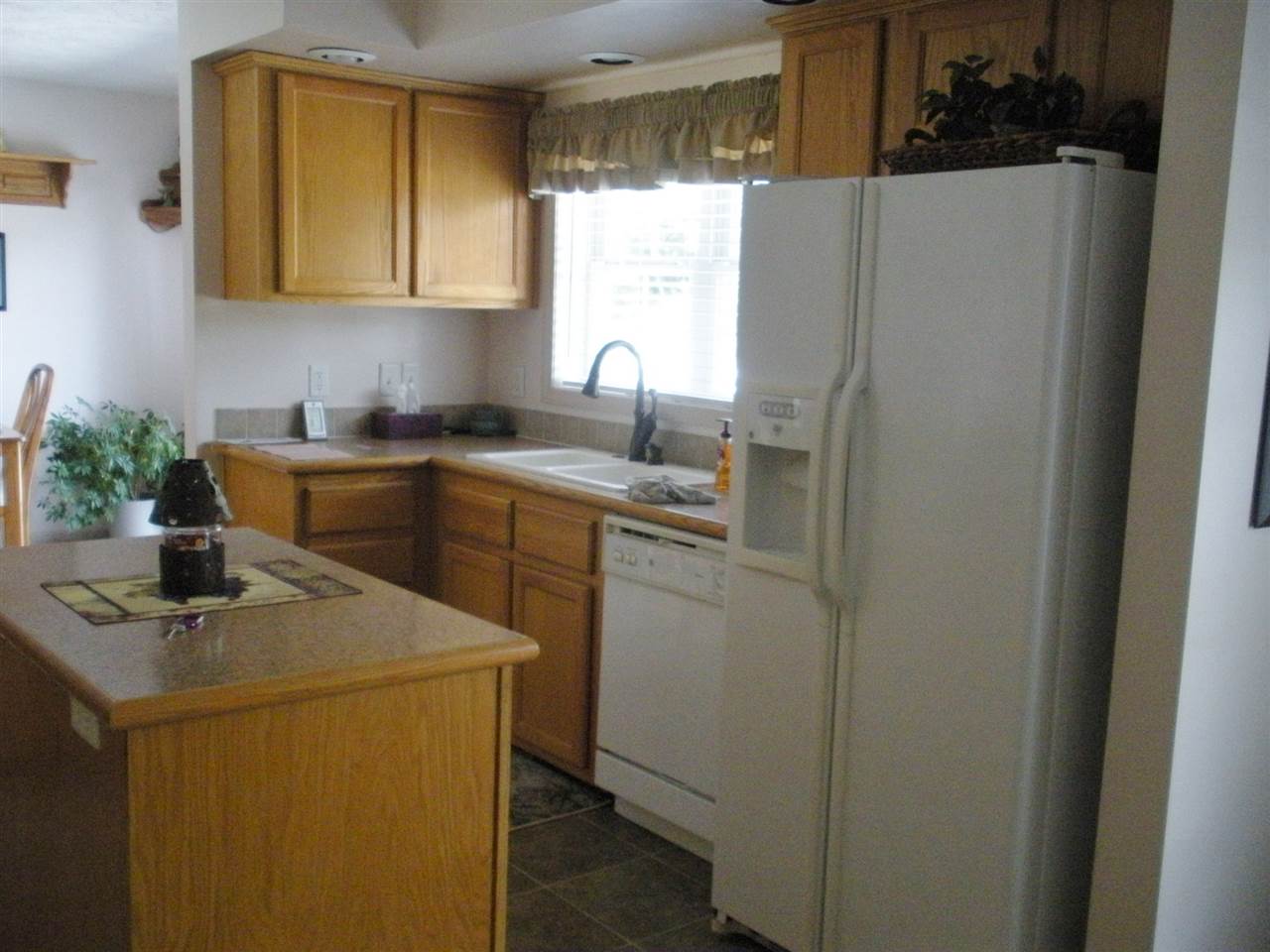 9249 Russell Road Clare, MI 48617 - Photo 9 of 27 1835981-8.JPG
