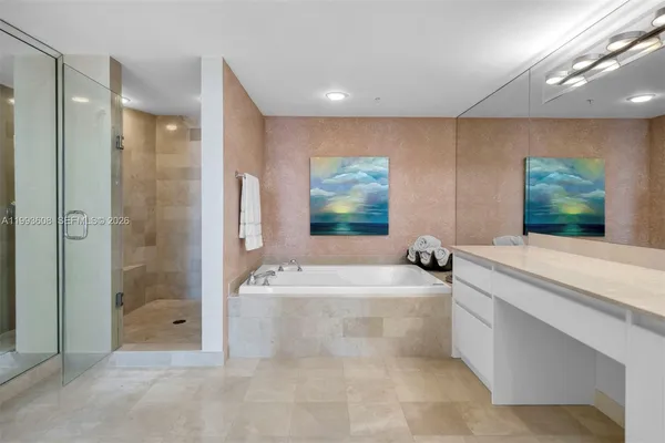 $15,000 | 1500 Ocean Drive, Unit 702, Miami Beach, FL 33139