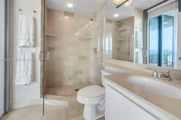 $15,000 | 1500 Ocean Drive, Unit 702, Miami Beach, FL 33139